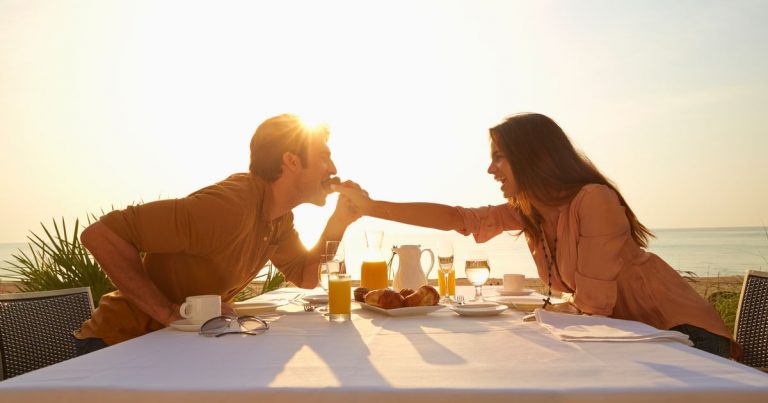 Une nouvelle émission de rencontres cherche des « célibataires sexy » pour passer l’été dans une villa de luxe