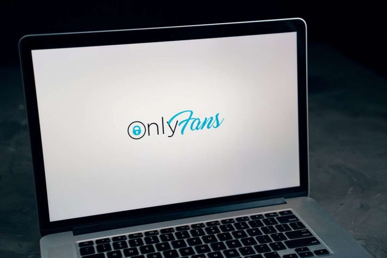 Quelles célébrités sont sur OnlyFans ?  (Lister)