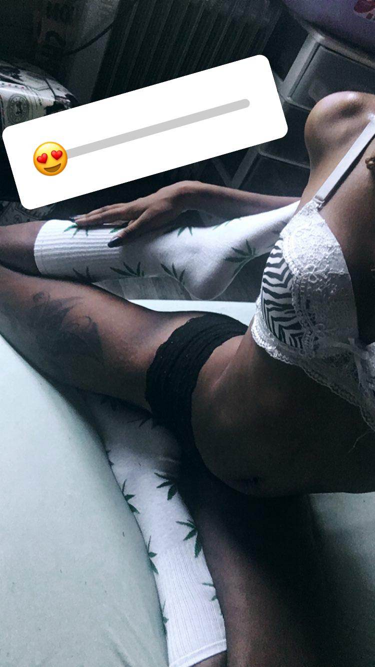 Nude/sexto avec femme